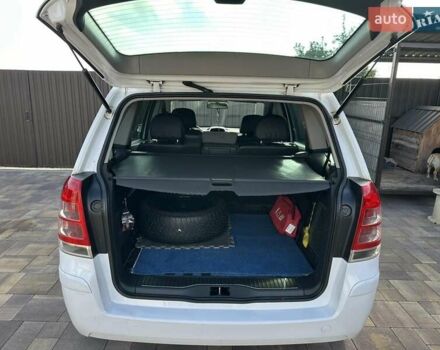 Белый Опель Зафира, объемом двигателя 1.6 л и пробегом 154 тыс. км за 6500 $, фото 3 на Automoto.ua