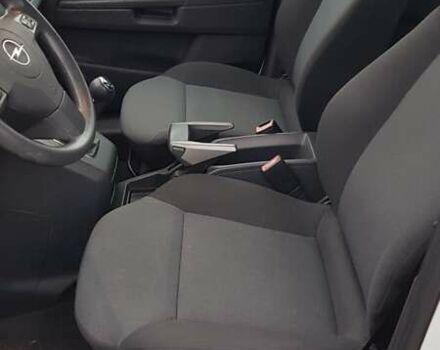 Белый Опель Зафира, объемом двигателя 1.6 л и пробегом 135 тыс. км за 5999 $, фото 4 на Automoto.ua