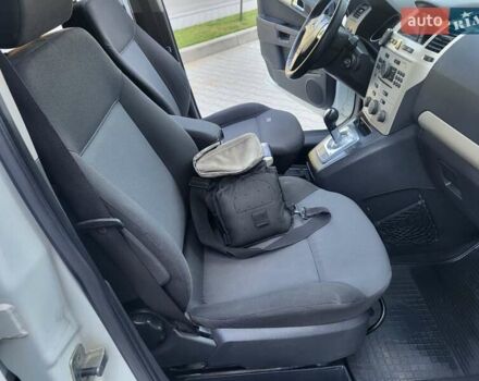 Опель Зафира 2008 в Хмельницком на Automoto.ua Белый Опель Зафира, объемом двигателя 1.8 л и пробегом 298 тыс. км за 5600 $, фото 105 на Automoto.ua