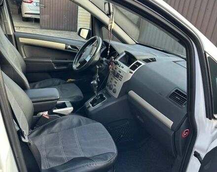 Белый Опель Зафира, объемом двигателя 1.6 л и пробегом 154 тыс. км за 6500 $, фото 7 на Automoto.ua