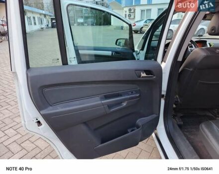 Белый Опель Зафира, объемом двигателя 1.69 л и пробегом 265 тыс. км за 6100 $, фото 11 на Automoto.ua