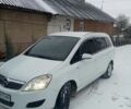 Белый Опель Зафира, объемом двигателя 1.69 л и пробегом 407 тыс. км за 4400 $, фото 1 на Automoto.ua