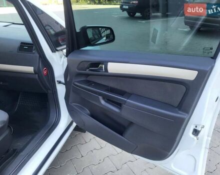 Опель Зафира 2008 в Хмельницком на Automoto.ua Белый Опель Зафира, объемом двигателя 1.8 л и пробегом 298 тыс. км за 5600 $, фото 100 на Automoto.ua