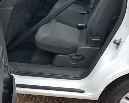 Белый Опель Зафира, объемом двигателя 1.6 л и пробегом 135 тыс. км за 5999 $, фото 8 на Automoto.ua