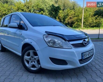 Опель Зафира 2008 в Хмельницком на Automoto.ua Белый Опель Зафира, объемом двигателя 1.8 л и пробегом 298 тыс. км за 5600 $, фото 10 на Automoto.ua