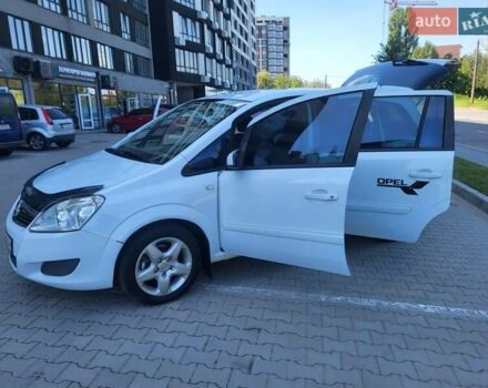 Опель Зафира 2008 в Хмельницком на Automoto.ua Белый Опель Зафира, объемом двигателя 1.8 л и пробегом 298 тыс. км за 5600 $, фото 53 на Automoto.ua