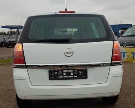 Білий Опель Зафіра, об'ємом двигуна 1.6 л та пробігом 135 тис. км за 5700 $, фото 9 на Automoto.ua
