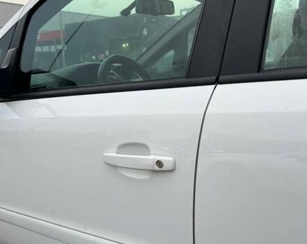 Белый Опель Зафира, объемом двигателя 1.7 л и пробегом 270 тыс. км за 5800 $, фото 6 на Automoto.ua