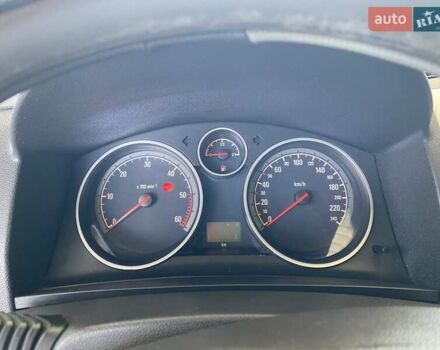 Білий Опель Зафіра, об'ємом двигуна 1.91 л та пробігом 300 тис. км за 5999 $, фото 17 на Automoto.ua