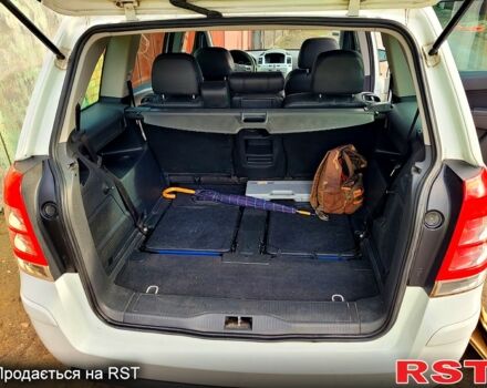 Белый Опель Зафира, объемом двигателя 1.7 л и пробегом 270 тыс. км за 6530 $, фото 4 на Automoto.ua