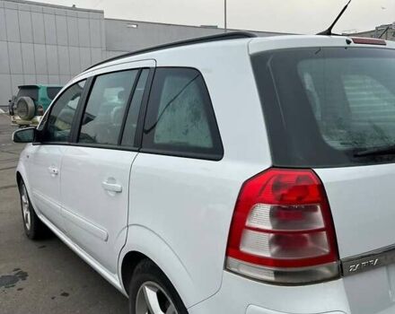 Белый Опель Зафира, объемом двигателя 1.7 л и пробегом 270 тыс. км за 5800 $, фото 4 на Automoto.ua