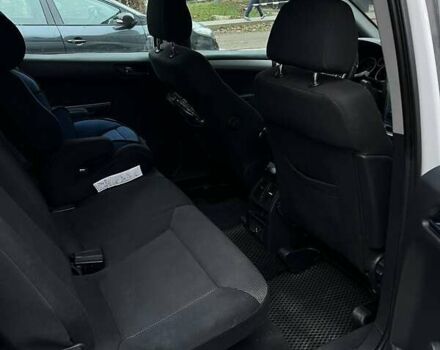 Белый Опель Зафира, объемом двигателя 1.7 л и пробегом 270 тыс. км за 5800 $, фото 9 на Automoto.ua