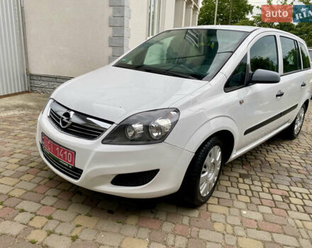 Белый Опель Зафира, объемом двигателя 1.6 л и пробегом 257 тыс. км за 6200 $, фото 1 на Automoto.ua