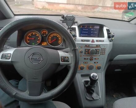 Белый Опель Зафира, объемом двигателя 1.7 л и пробегом 270 тыс. км за 5800 $, фото 21 на Automoto.ua