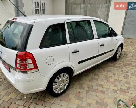 Белый Опель Зафира, объемом двигателя 1.6 л и пробегом 257 тыс. км за 5800 $, фото 8 на Automoto.ua