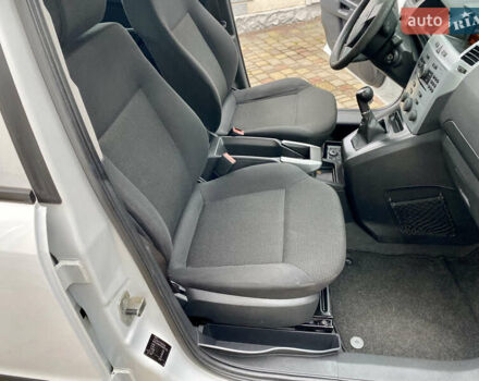 Белый Опель Зафира, объемом двигателя 1.6 л и пробегом 257 тыс. км за 6200 $, фото 18 на Automoto.ua