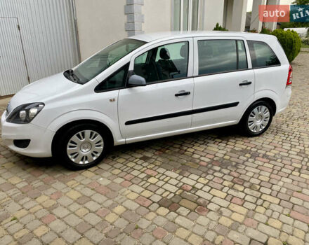 Белый Опель Зафира, объемом двигателя 1.6 л и пробегом 257 тыс. км за 5800 $, фото 3 на Automoto.ua