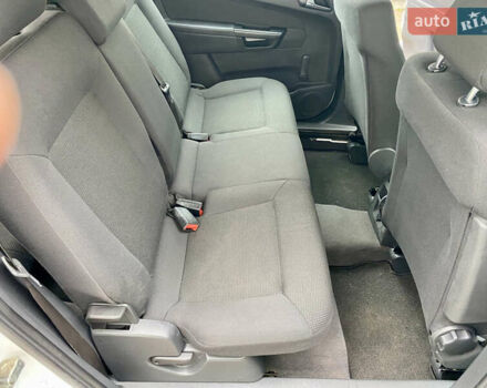 Белый Опель Зафира, объемом двигателя 1.6 л и пробегом 257 тыс. км за 6200 $, фото 16 на Automoto.ua