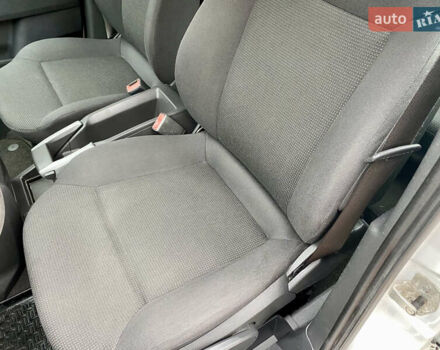 Белый Опель Зафира, объемом двигателя 1.6 л и пробегом 257 тыс. км за 6200 $, фото 12 на Automoto.ua