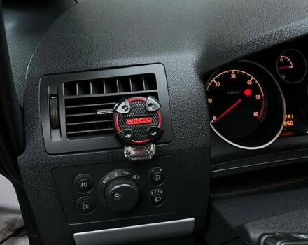 Белый Опель Зафира, объемом двигателя 1.7 л и пробегом 270 тыс. км за 5800 $, фото 13 на Automoto.ua