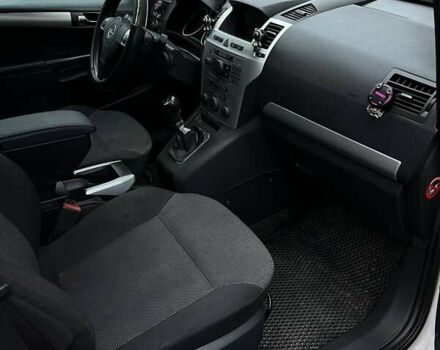 Белый Опель Зафира, объемом двигателя 1.7 л и пробегом 270 тыс. км за 5800 $, фото 8 на Automoto.ua