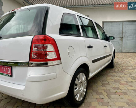 Белый Опель Зафира, объемом двигателя 1.6 л и пробегом 257 тыс. км за 5800 $, фото 7 на Automoto.ua