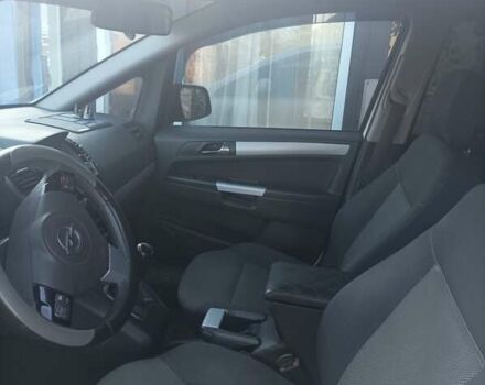 Белый Опель Зафира, объемом двигателя 1.8 л и пробегом 260 тыс. км за 7500 $, фото 10 на Automoto.ua