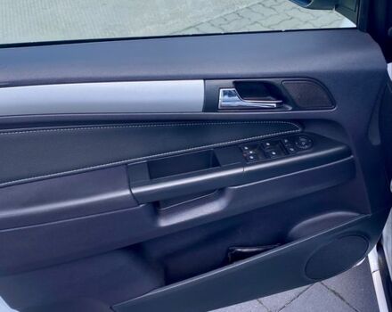 Белый Опель Зафира, объемом двигателя 1.7 л и пробегом 225 тыс. км за 7000 $, фото 12 на Automoto.ua