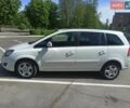 Белый Опель Зафира, объемом двигателя 1.6 л и пробегом 235 тыс. км за 7500 $, фото 1 на Automoto.ua