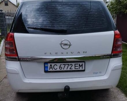 Опель Зафира 2010 в Луцке на Automoto.ua Белый Опель Зафира, объемом двигателя 1.91 л и пробегом 268 тыс. км за 5800 $, фото 3 на Automoto.ua