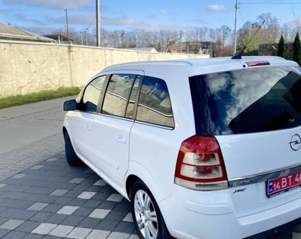 Белый Опель Зафира, объемом двигателя 1.7 л и пробегом 225 тыс. км за 7000 $, фото 5 на Automoto.ua