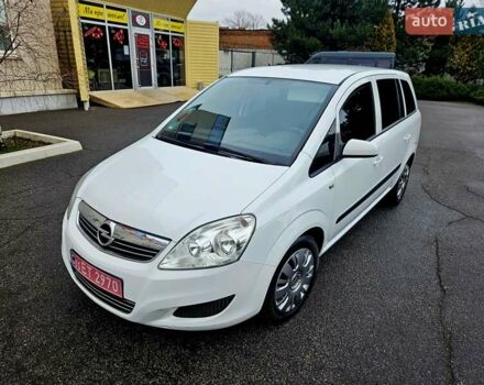 Белый Опель Зафира, объемом двигателя 1.6 л и пробегом 200 тыс. км за 6200 $, фото 19 на Automoto.ua