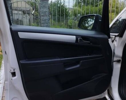 Опель Зафира 2010 в Луцке на Automoto.ua Белый Опель Зафира, объемом двигателя 1.91 л и пробегом 268 тыс. км за 5800 $, фото 6 на Automoto.ua