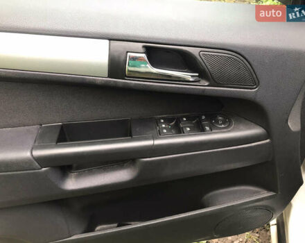 Белый Опель Зафира, объемом двигателя 1.7 л и пробегом 245 тыс. км за 7250 $, фото 8 на Automoto.ua