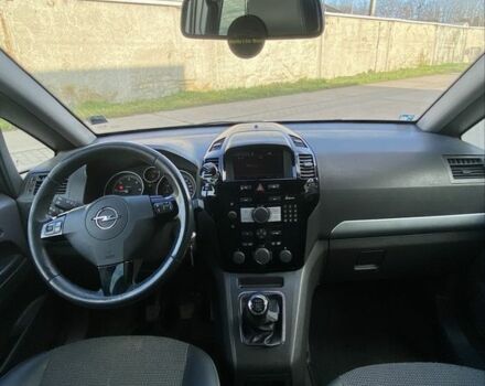 Белый Опель Зафира, объемом двигателя 1.7 л и пробегом 225 тыс. км за 7000 $, фото 7 на Automoto.ua