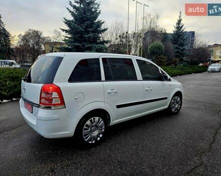 Белый Опель Зафира, объемом двигателя 1.6 л и пробегом 200 тыс. км за 6200 $, фото 10 на Automoto.ua