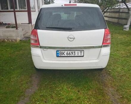 Белый Опель Зафира, объемом двигателя 1.69 л и пробегом 230 тыс. км за 5000 $, фото 9 на Automoto.ua