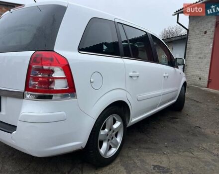 Белый Опель Зафира, объемом двигателя 1.8 л и пробегом 218 тыс. км за 7555 $, фото 7 на Automoto.ua