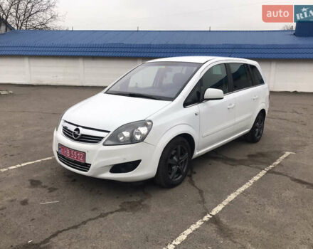 Белый Опель Зафира, объемом двигателя 1.8 л и пробегом 240 тыс. км за 7800 $, фото 4 на Automoto.ua