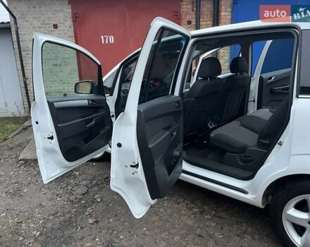 Белый Опель Зафира, объемом двигателя 1.8 л и пробегом 218 тыс. км за 7555 $, фото 16 на Automoto.ua