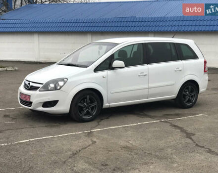 Белый Опель Зафира, объемом двигателя 1.8 л и пробегом 240 тыс. км за 7800 $, фото 12 на Automoto.ua