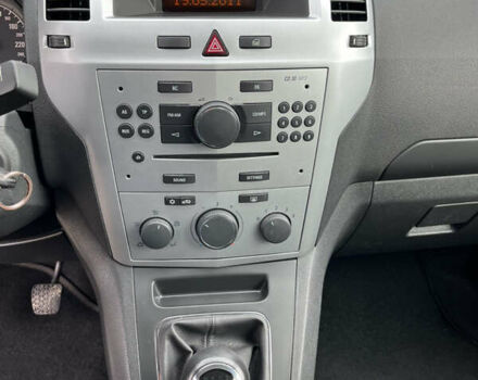 Білий Опель Зафіра, об'ємом двигуна 1.6 л та пробігом 244 тис. км за 6850 $, фото 41 на Automoto.ua