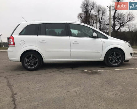 Белый Опель Зафира, объемом двигателя 1.8 л и пробегом 240 тыс. км за 7800 $, фото 10 на Automoto.ua