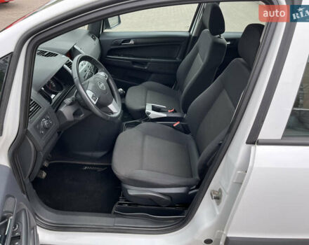 Білий Опель Зафіра, об'ємом двигуна 1.6 л та пробігом 244 тис. км за 6850 $, фото 21 на Automoto.ua