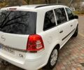 Белый Опель Зафира, объемом двигателя 1.8 л и пробегом 195 тыс. км за 8000 $, фото 3 на Automoto.ua