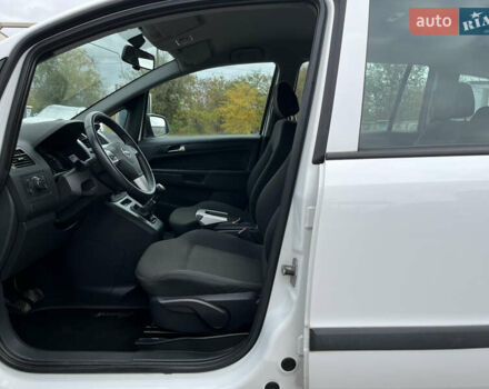 Білий Опель Зафіра, об'ємом двигуна 1.6 л та пробігом 244 тис. км за 6850 $, фото 20 на Automoto.ua