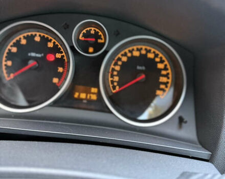 Белый Опель Зафира, объемом двигателя 1.8 л и пробегом 218 тыс. км за 6900 $, фото 16 на Automoto.ua