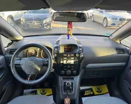 Белый Опель Зафира, объемом двигателя 1.7 л и пробегом 264 тыс. км за 6800 $, фото 12 на Automoto.ua