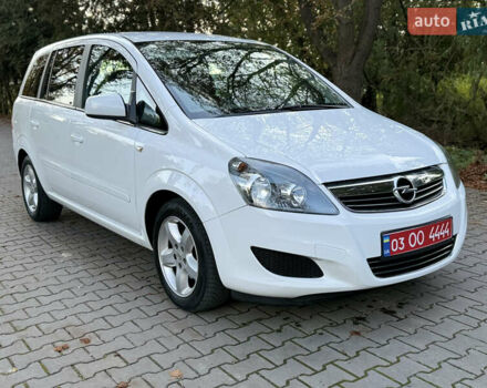 Белый Опель Зафира, объемом двигателя 1.8 л и пробегом 218 тыс. км за 6900 $, фото 1 на Automoto.ua