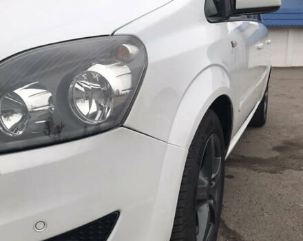 Белый Опель Зафира, объемом двигателя 1.8 л и пробегом 240 тыс. км за 7800 $, фото 16 на Automoto.ua